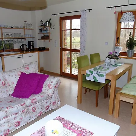 Idyll Am Kleinen Fliess アパート ブルク