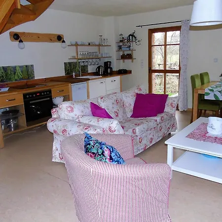 Idyll Am Kleinen Fliess アパート ブルク